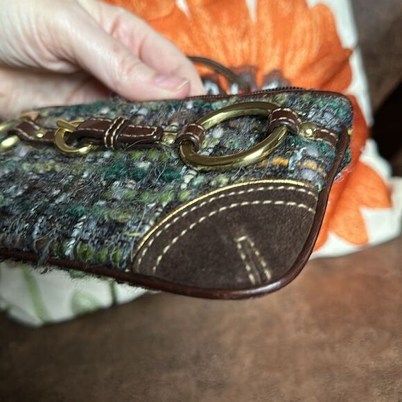 COACH Y2K WRISTLET GREEN TWEED MOHAIR NRASS BELTED DOG LEASH CLASP GOLD HANGTAG - Picture 10 of 14